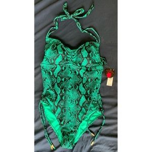 (NWT) Reptile-like Design Once Piece Swim Suit